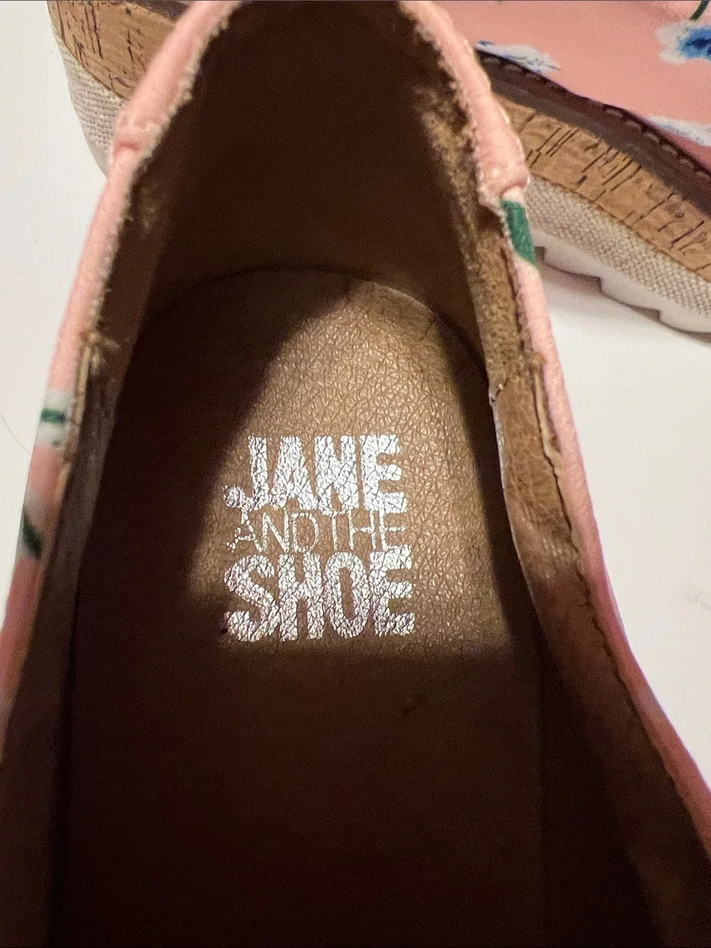 JANE AND THE SHOE Women’s Pink Floral Lace-Up Derby Shoes Size 7